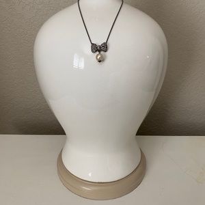 Short Betsey Johnson Bow Necklace